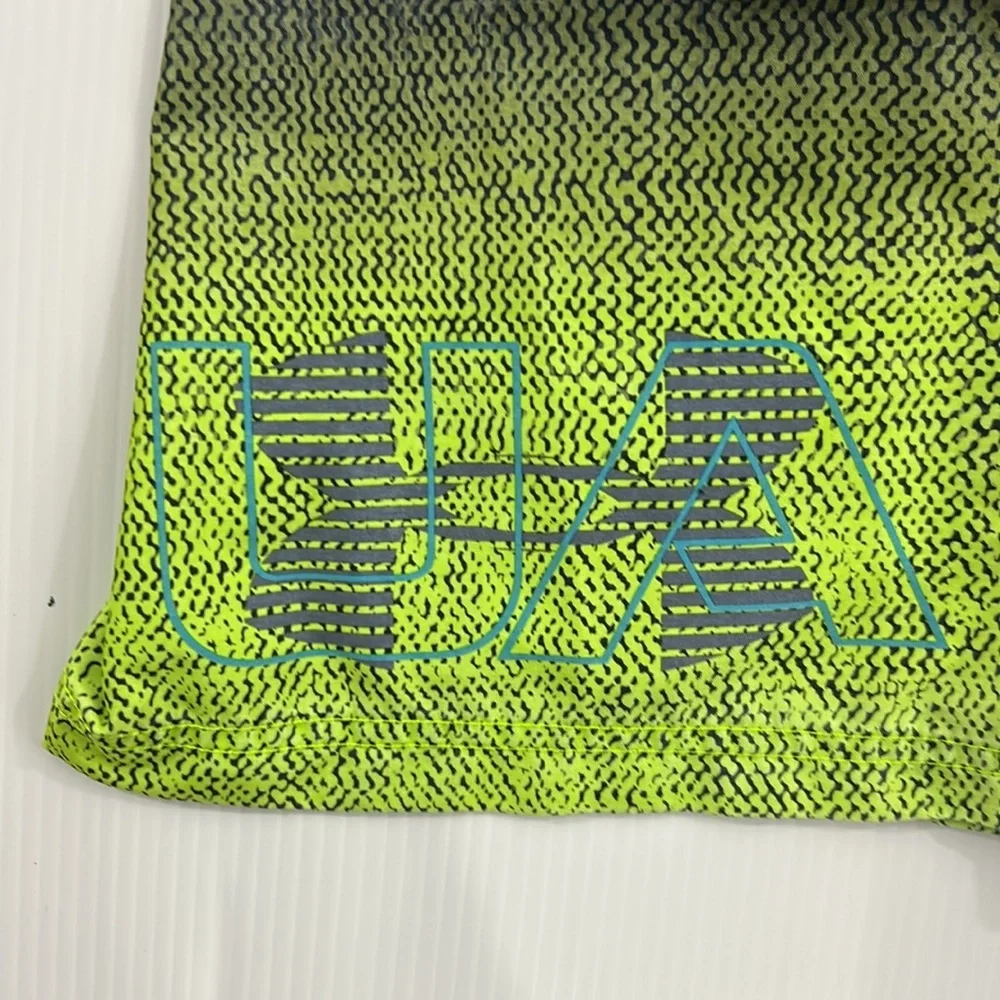 437. Under Armour Kids Swim Trunks - Black‎ and Neon Green (YXL)